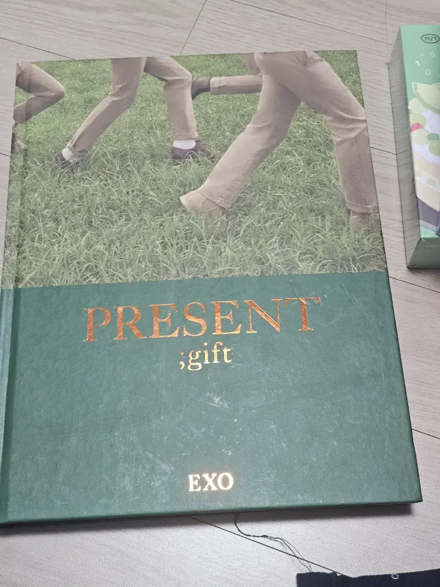 엑소 포토북 present gift 판매